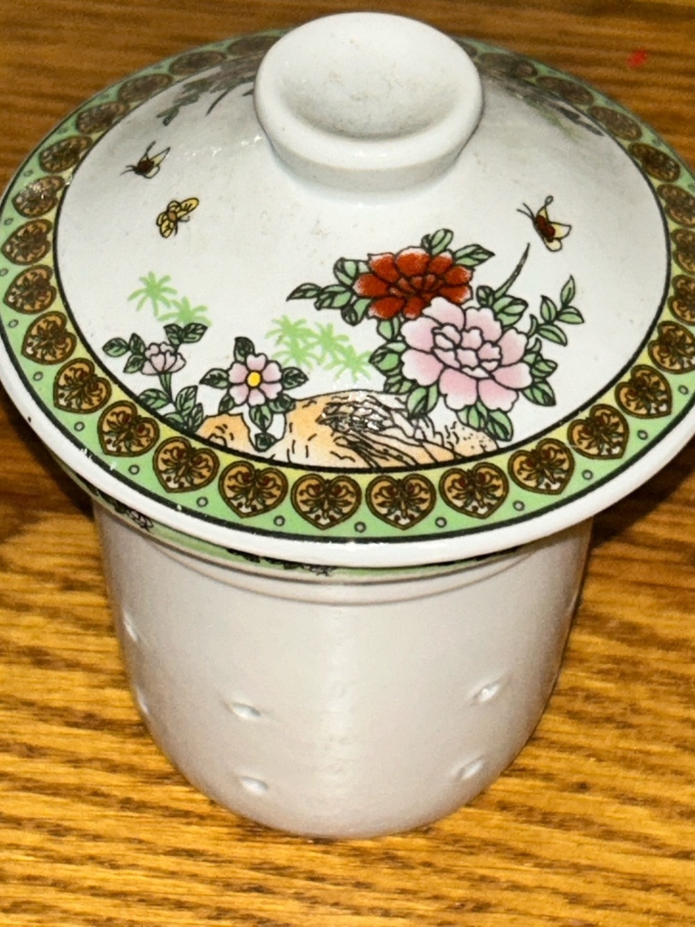 Floral Asian Motif | 2 Piece Tea Strainer & Lid GUC